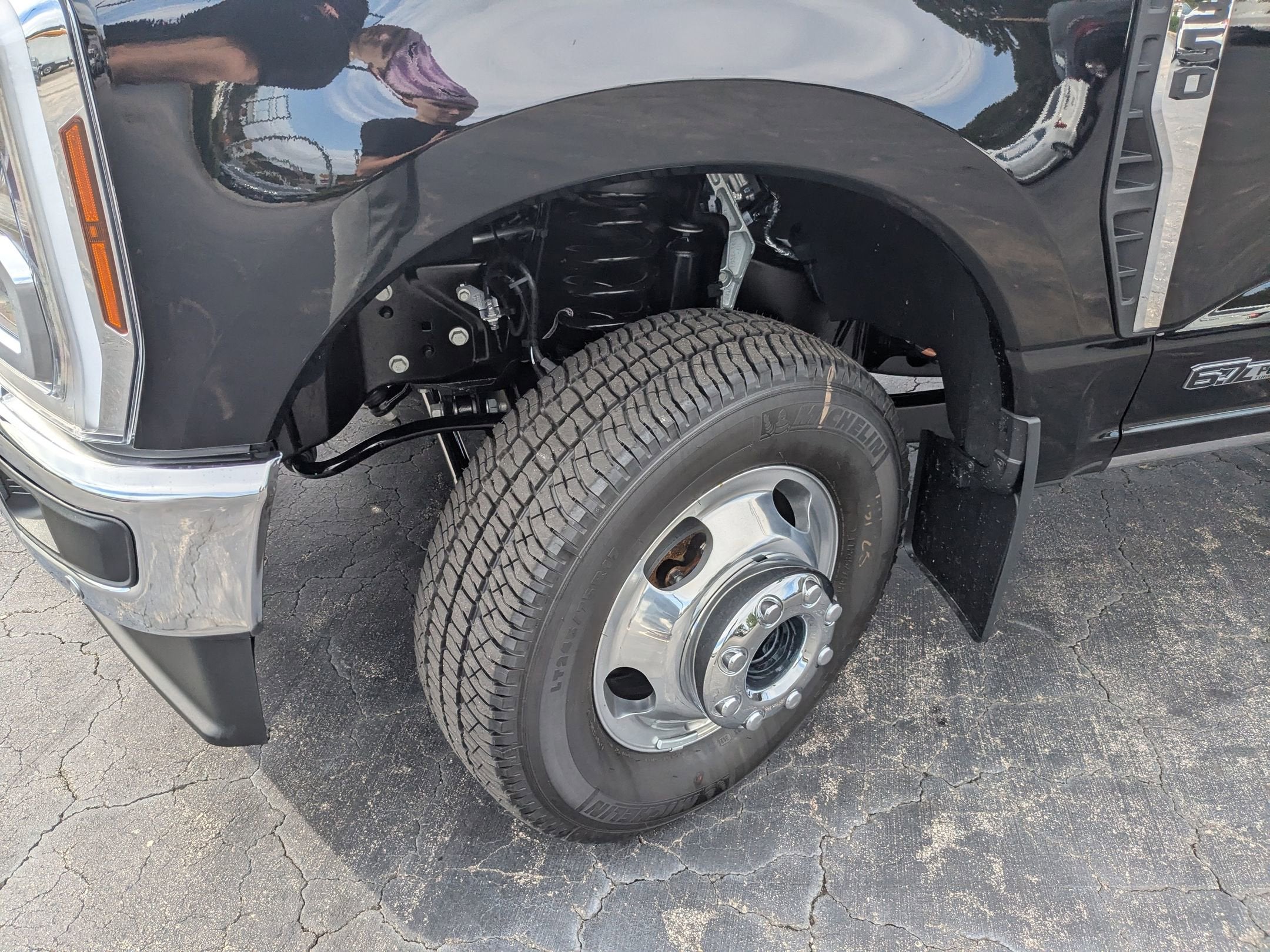 2026 Ford Super Duty F-350 DRW LARIAT