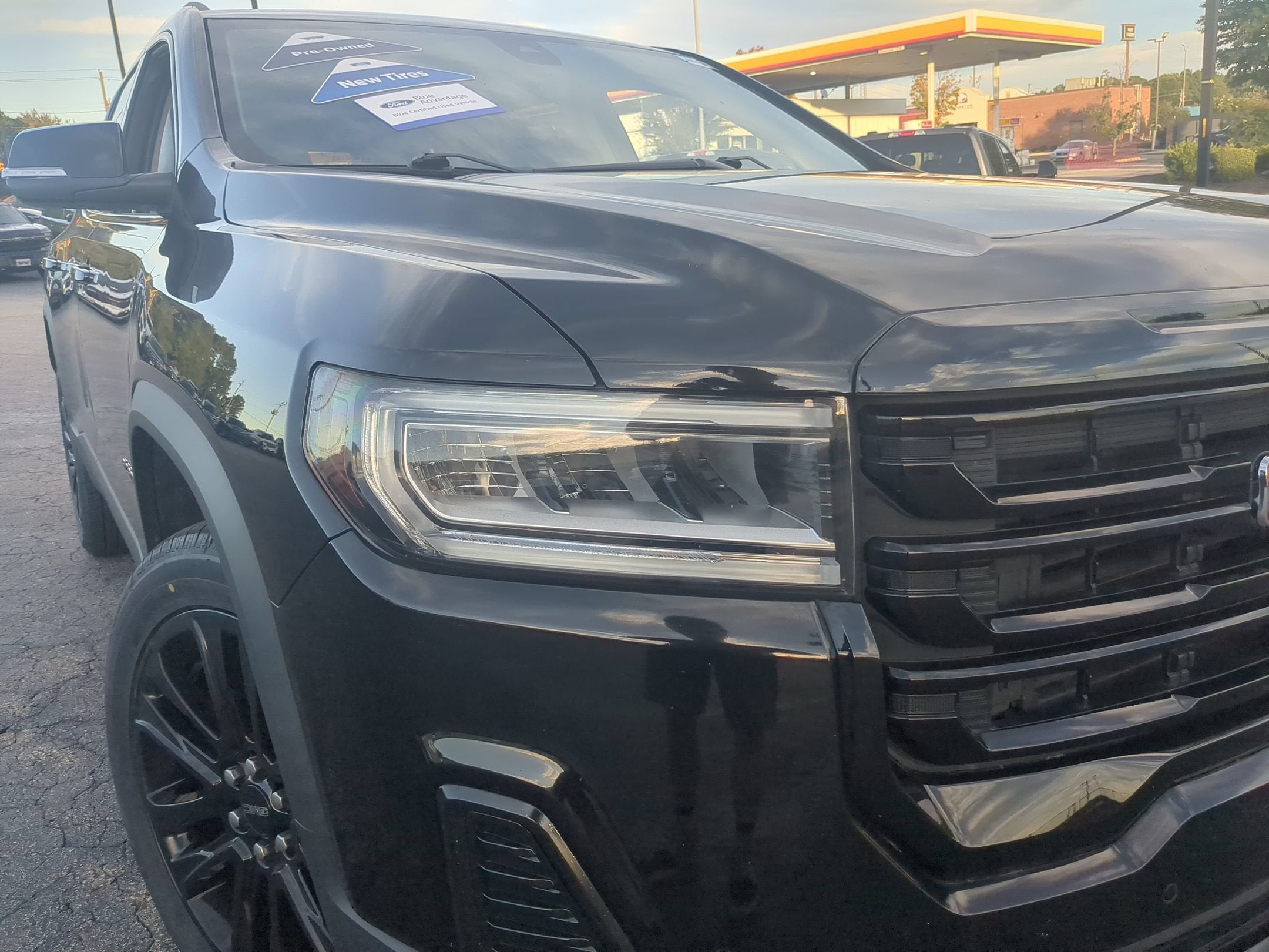 2023 GMC Acadia SLE