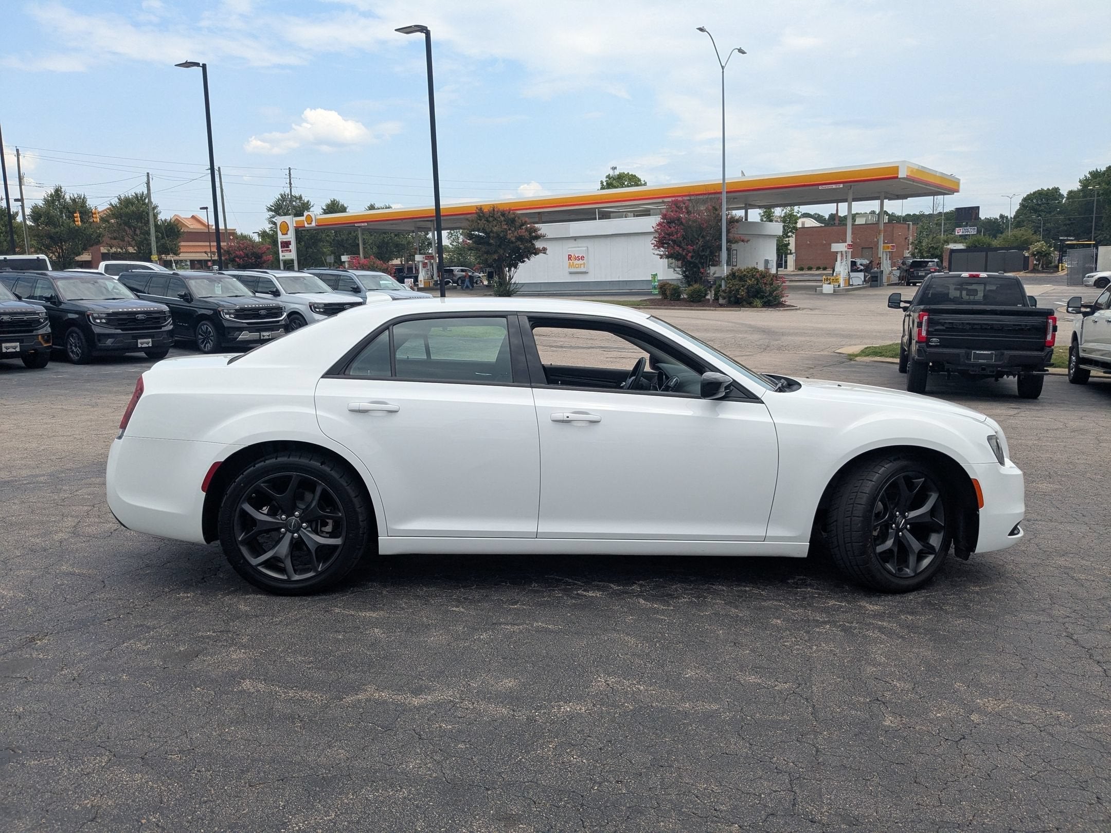 2023 Chrysler 300 Touring