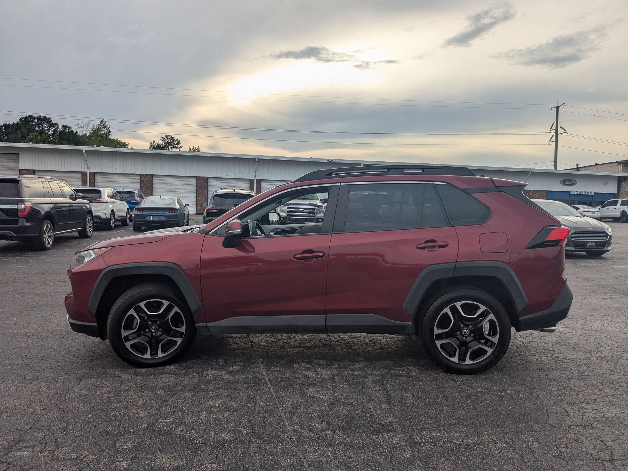 2019 Toyota RAV4 Adventure