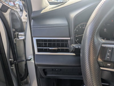 2024 Mitsubishi Outlander ES