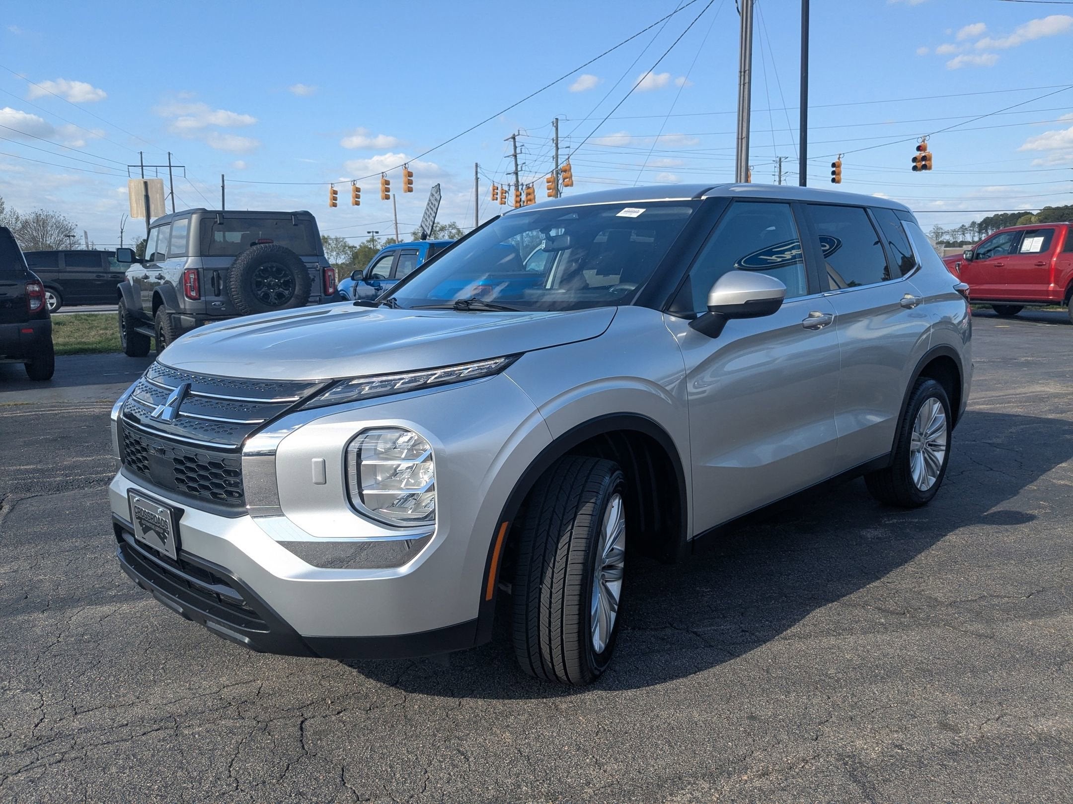 2024 Mitsubishi Outlander ES