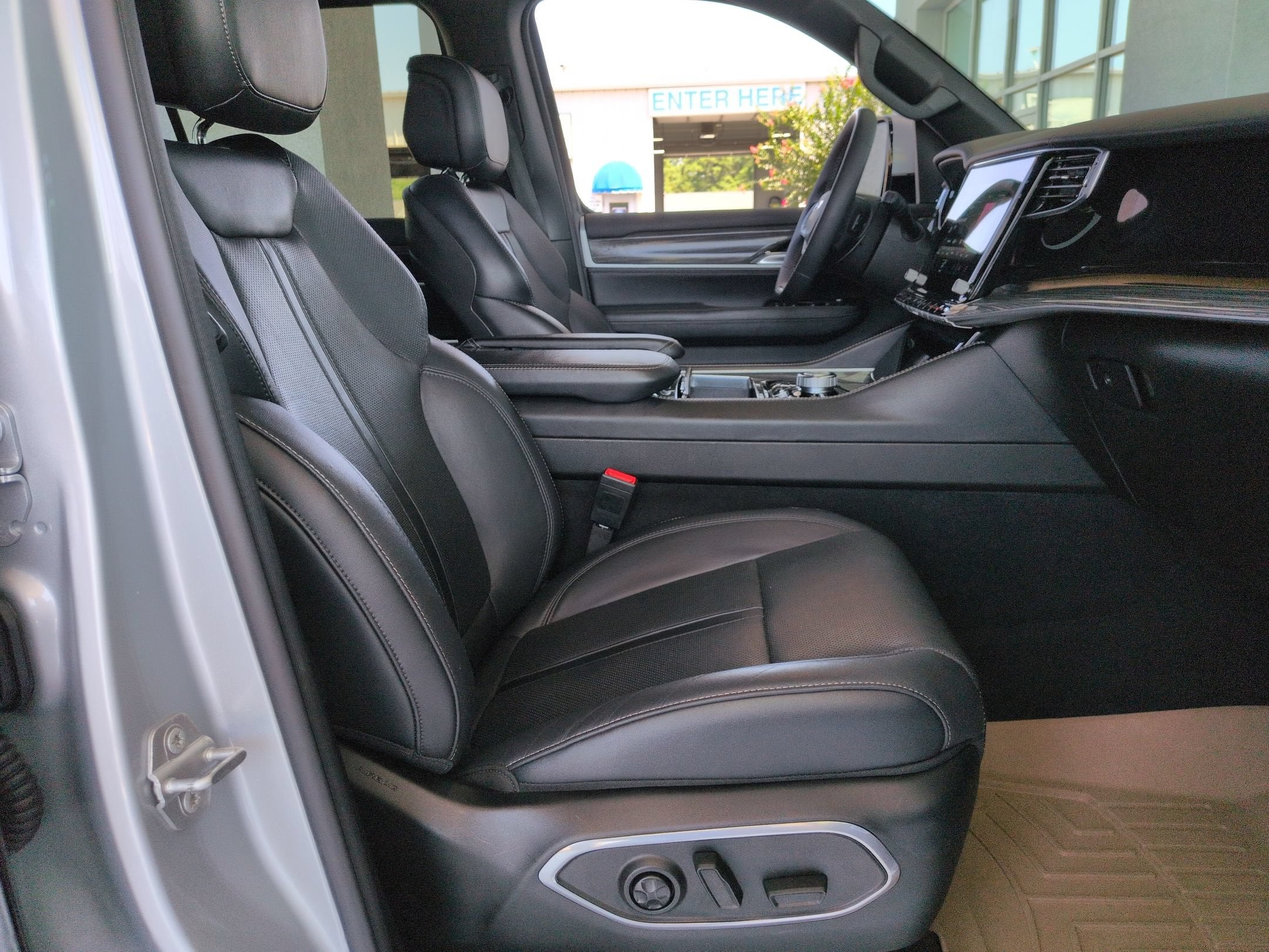 2022 Jeep Wagoneer Series III