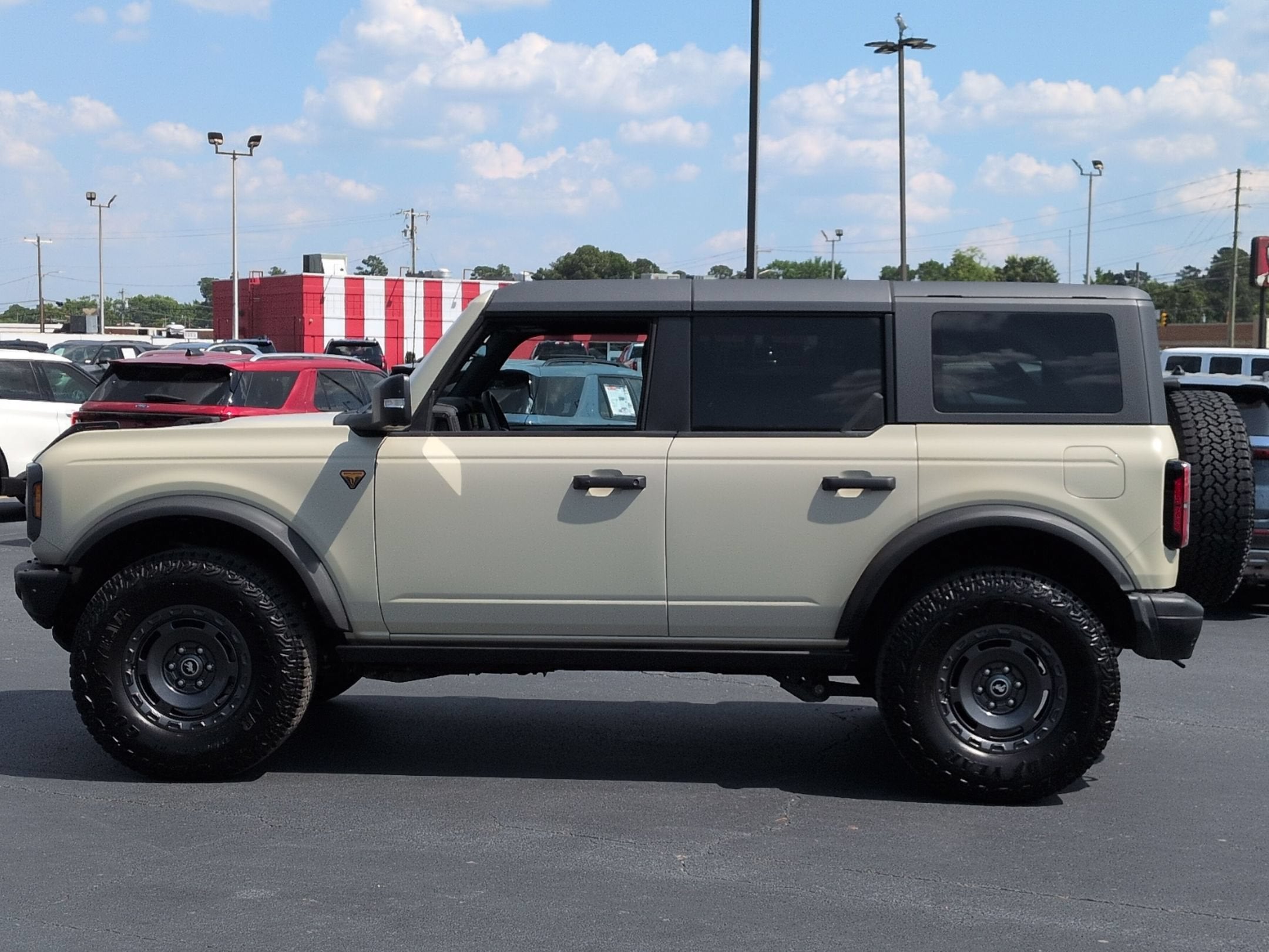 2025 Ford Bronco Badlands