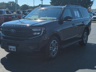 2025 Ford Expedition Active
