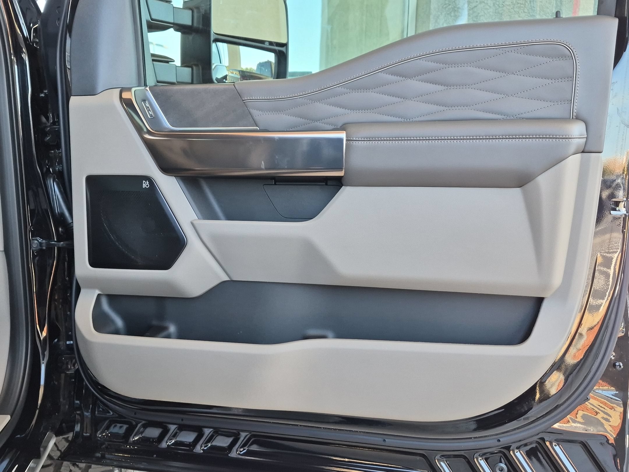 2027 Ford Super Duty F-250 SRW Platinum