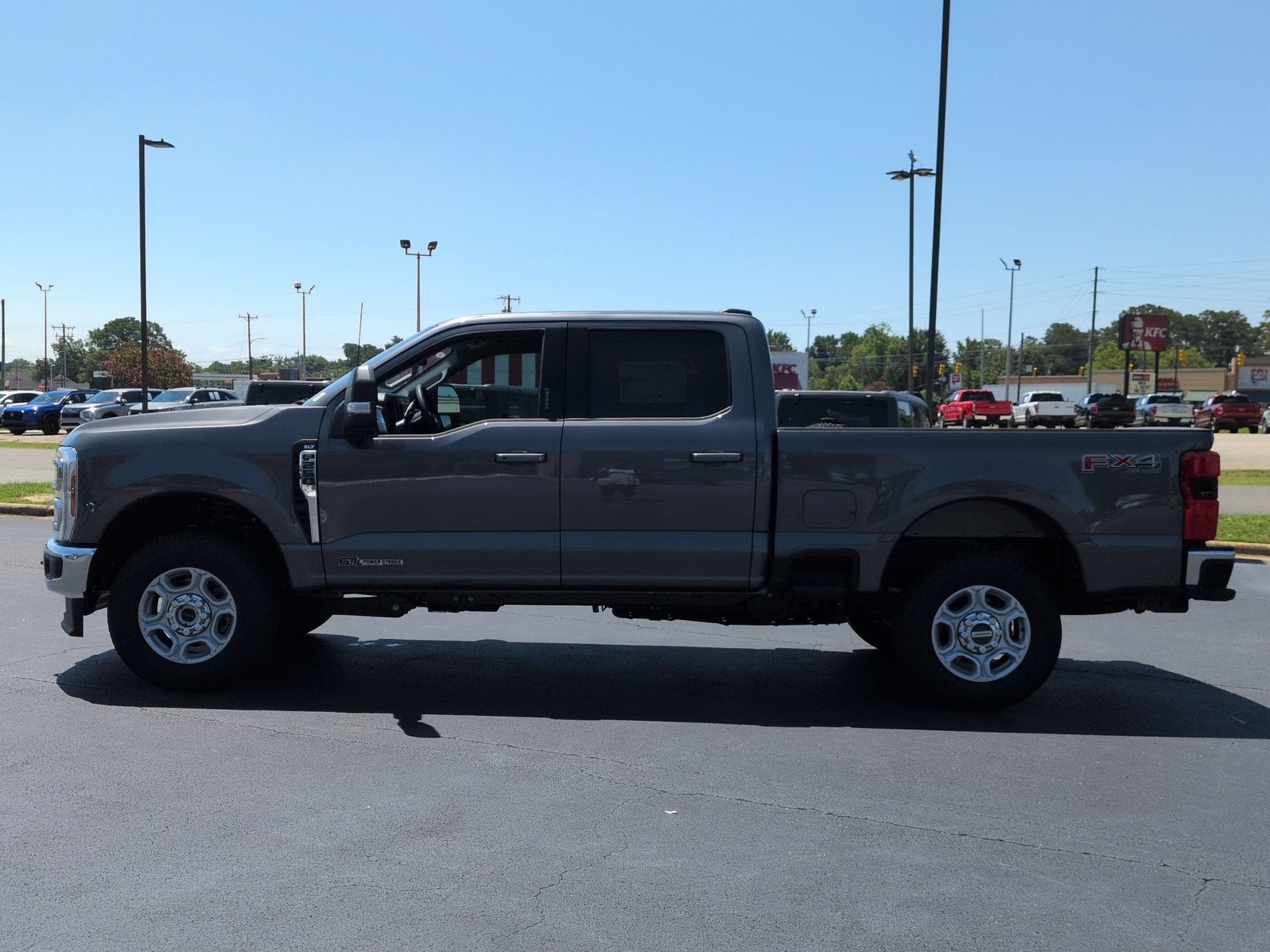 2026 Ford Super Duty F-250 SRW XLT