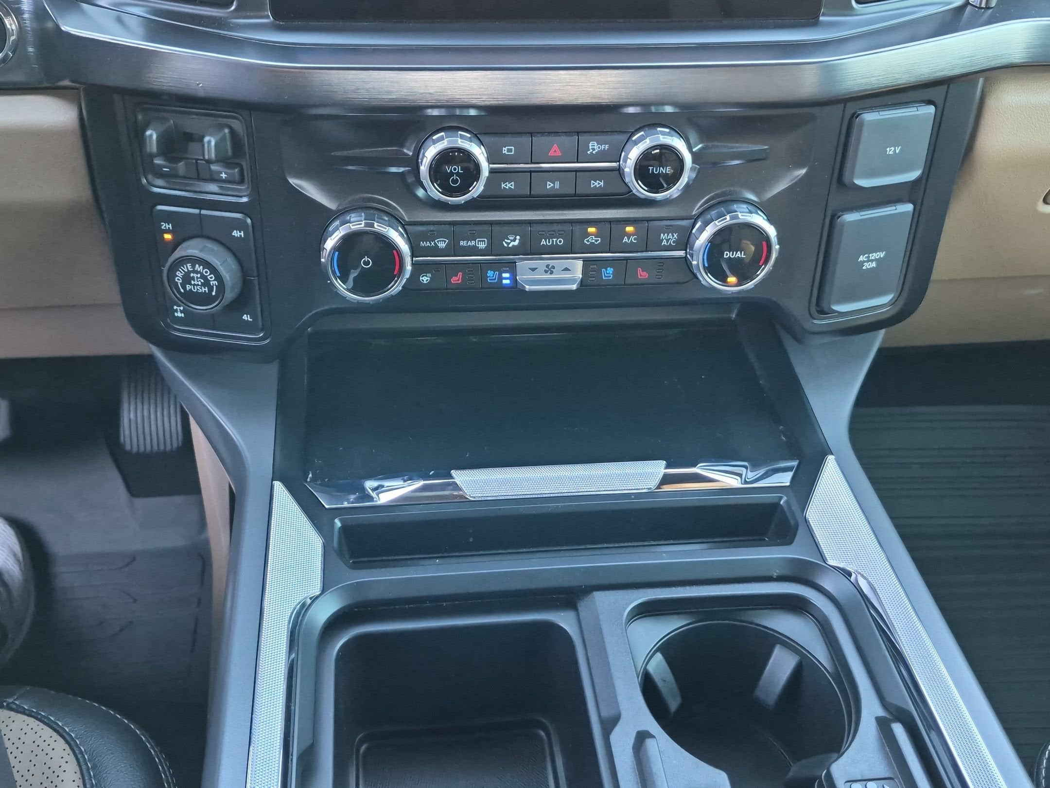 2025 Ford Super Duty F-350 SRW LARIAT