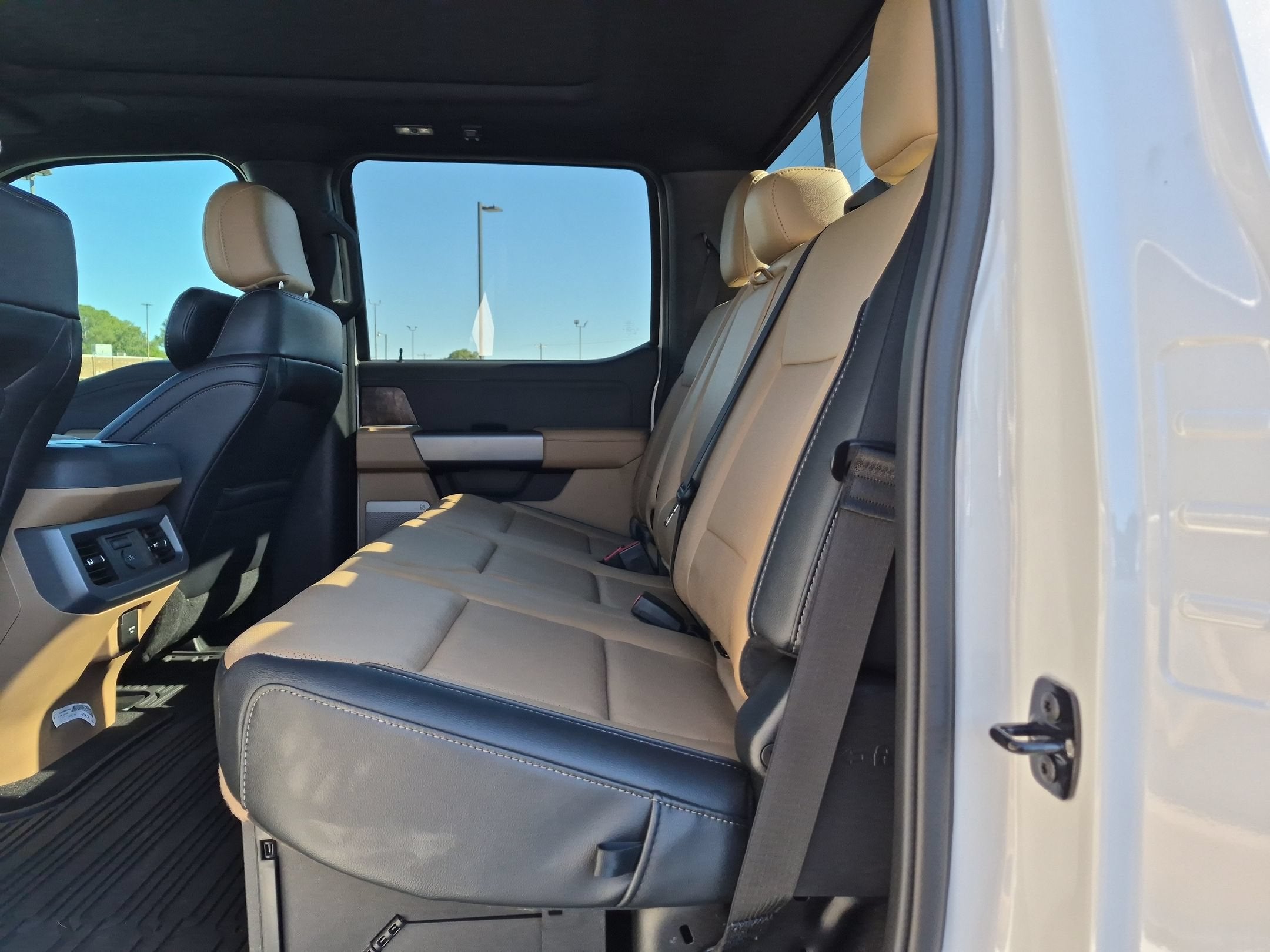 2025 Ford Super Duty F-350 SRW LARIAT