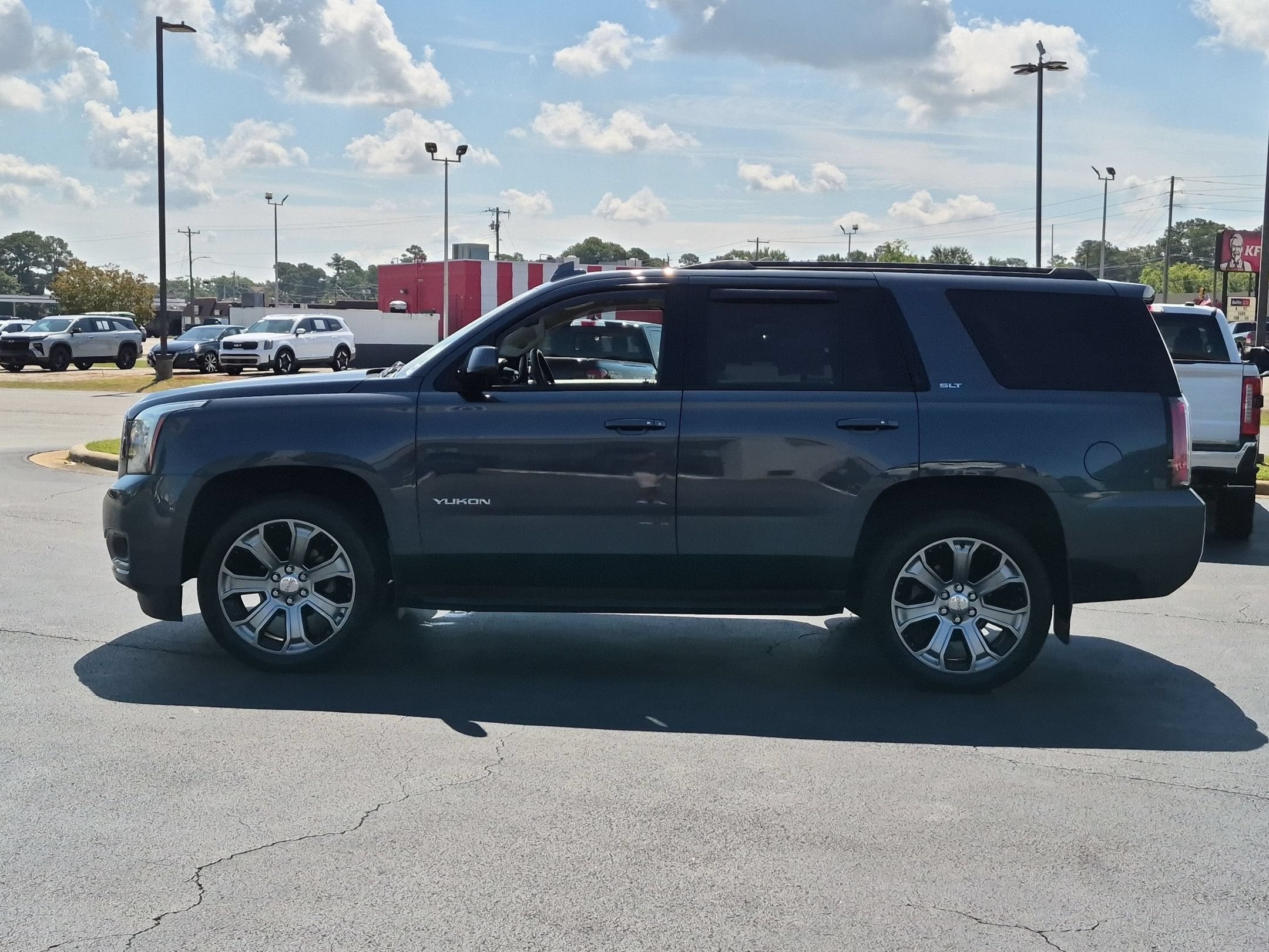 2019 GMC Yukon SLT
