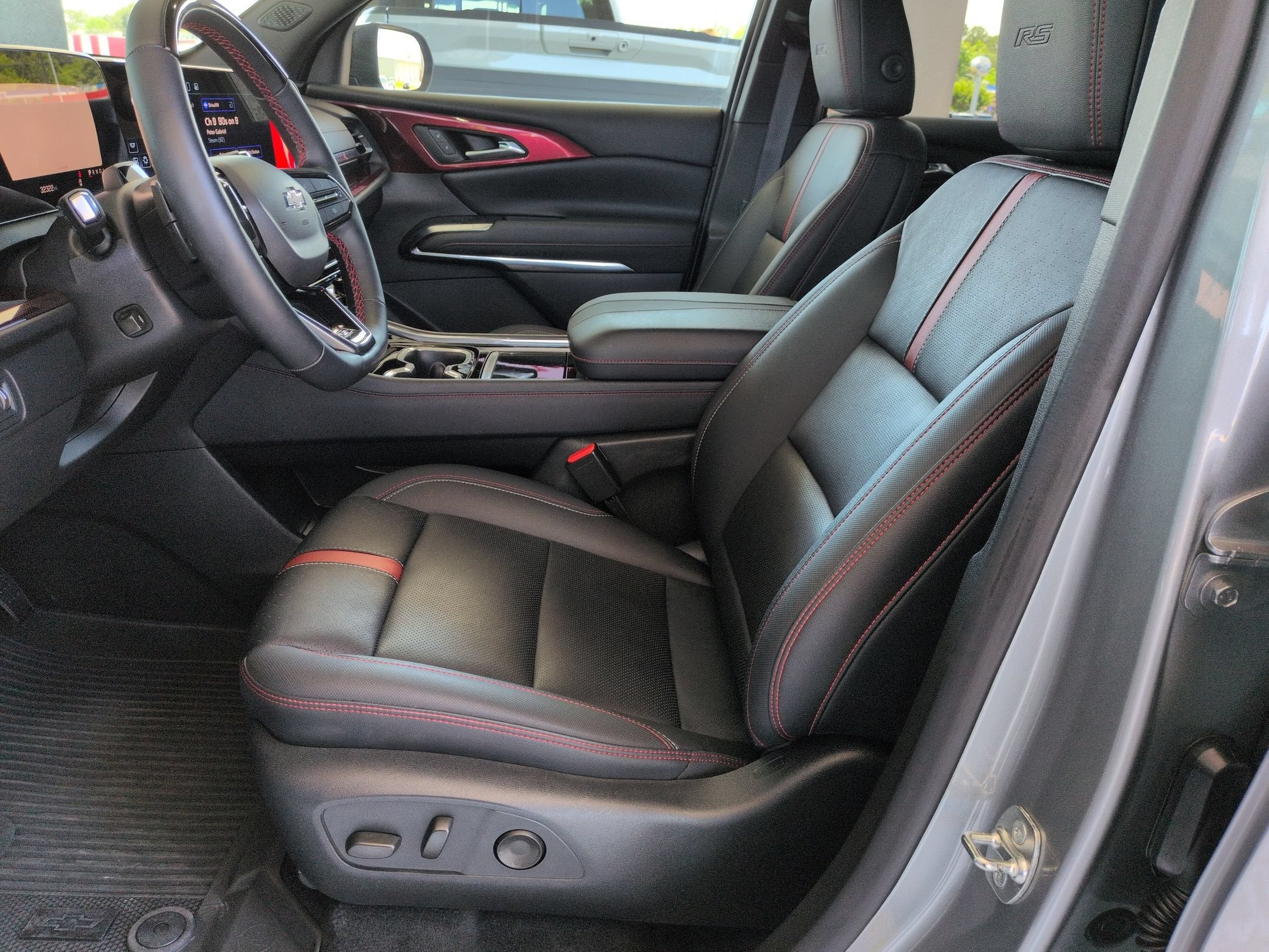 2024 Chevrolet Traverse FWD RS