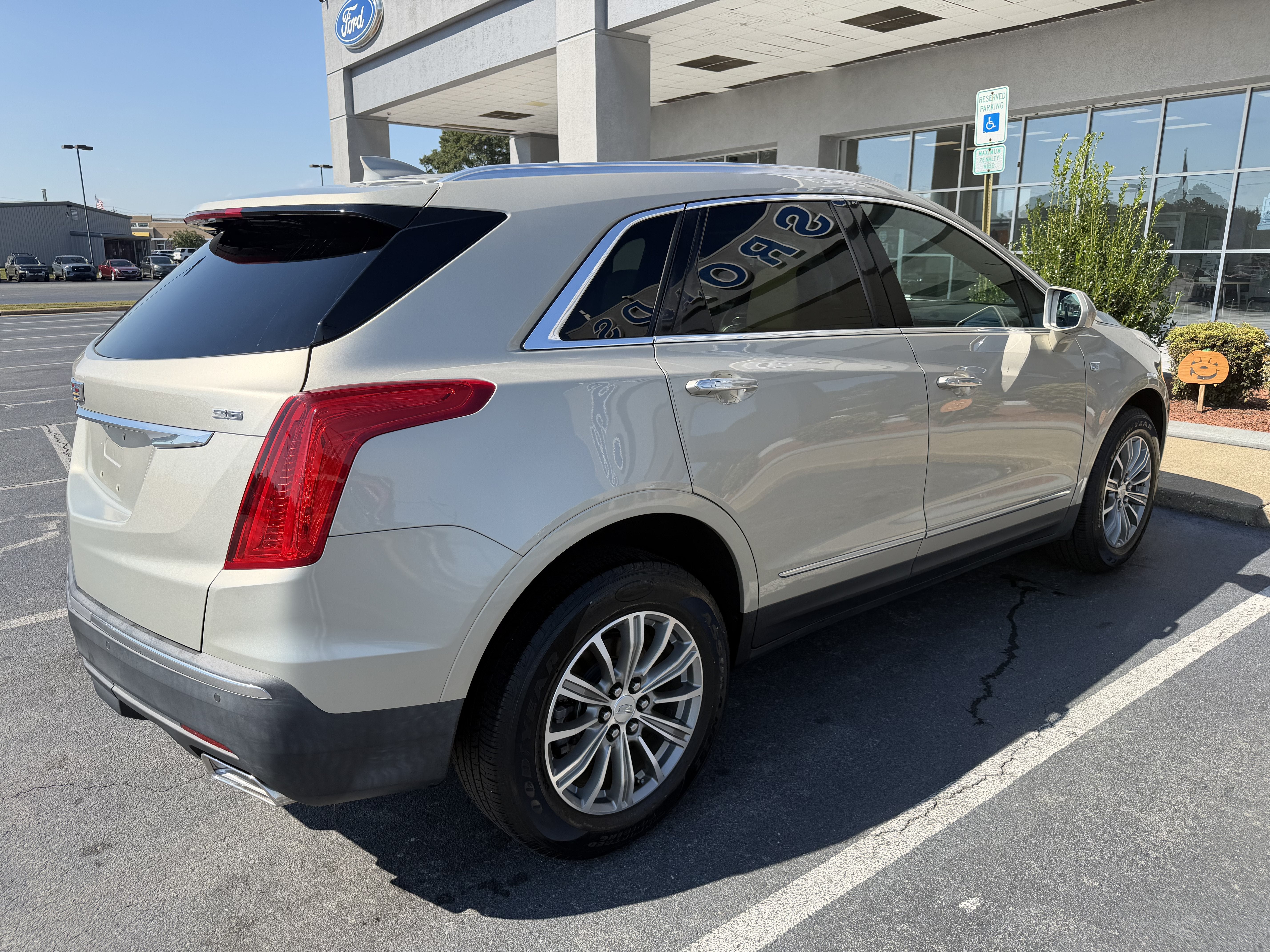 2017 Cadillac XT5 Luxury FWD