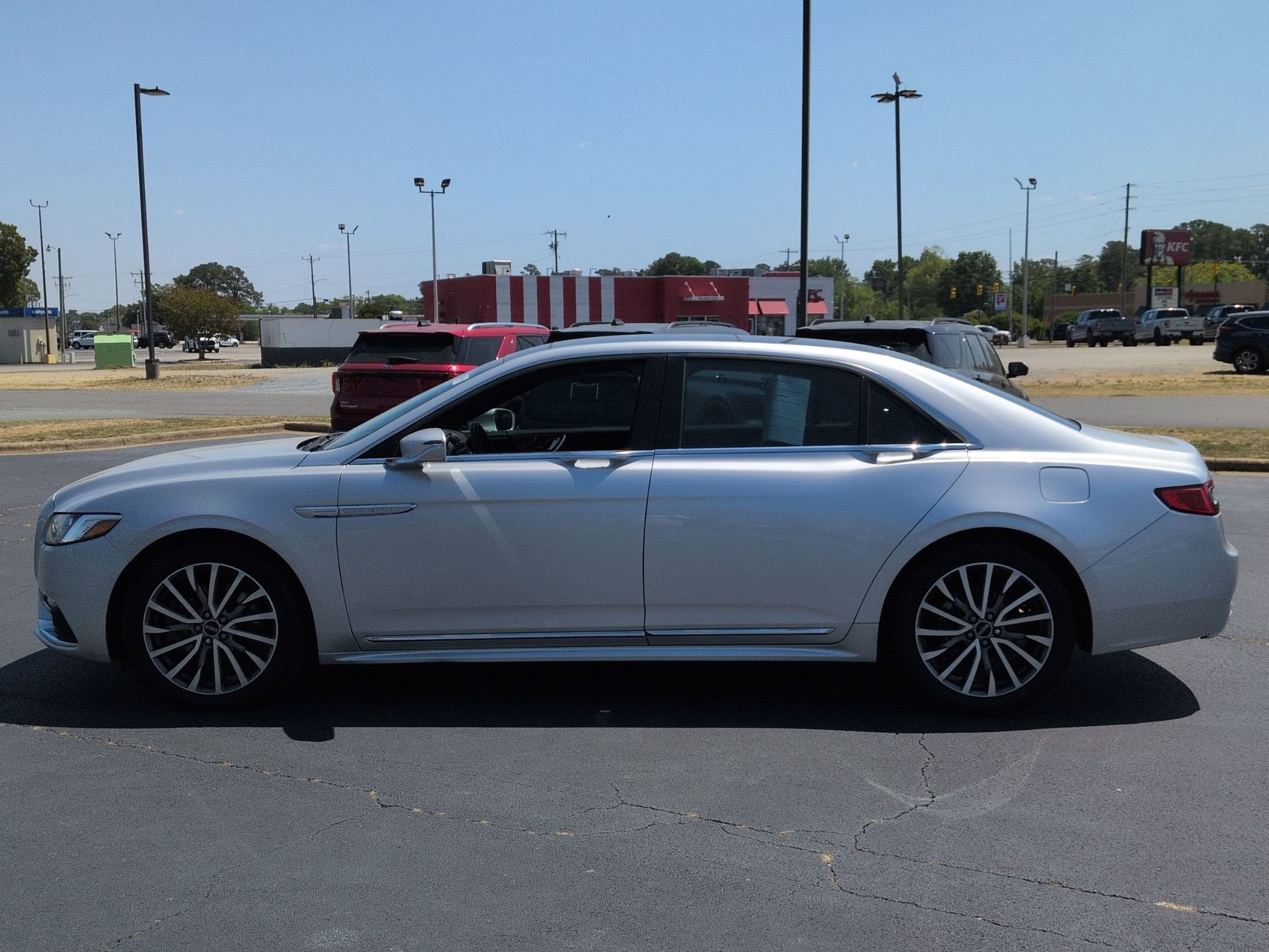 2017 Lincoln Continental Select