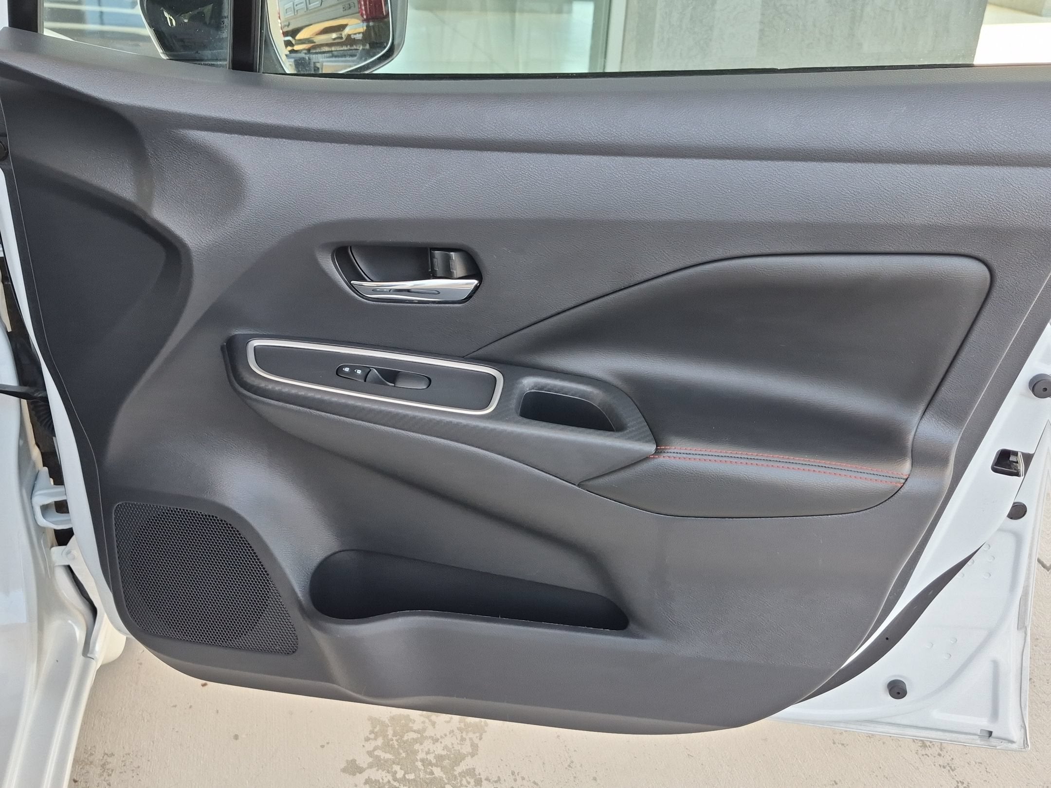 2024 Nissan Versa SR