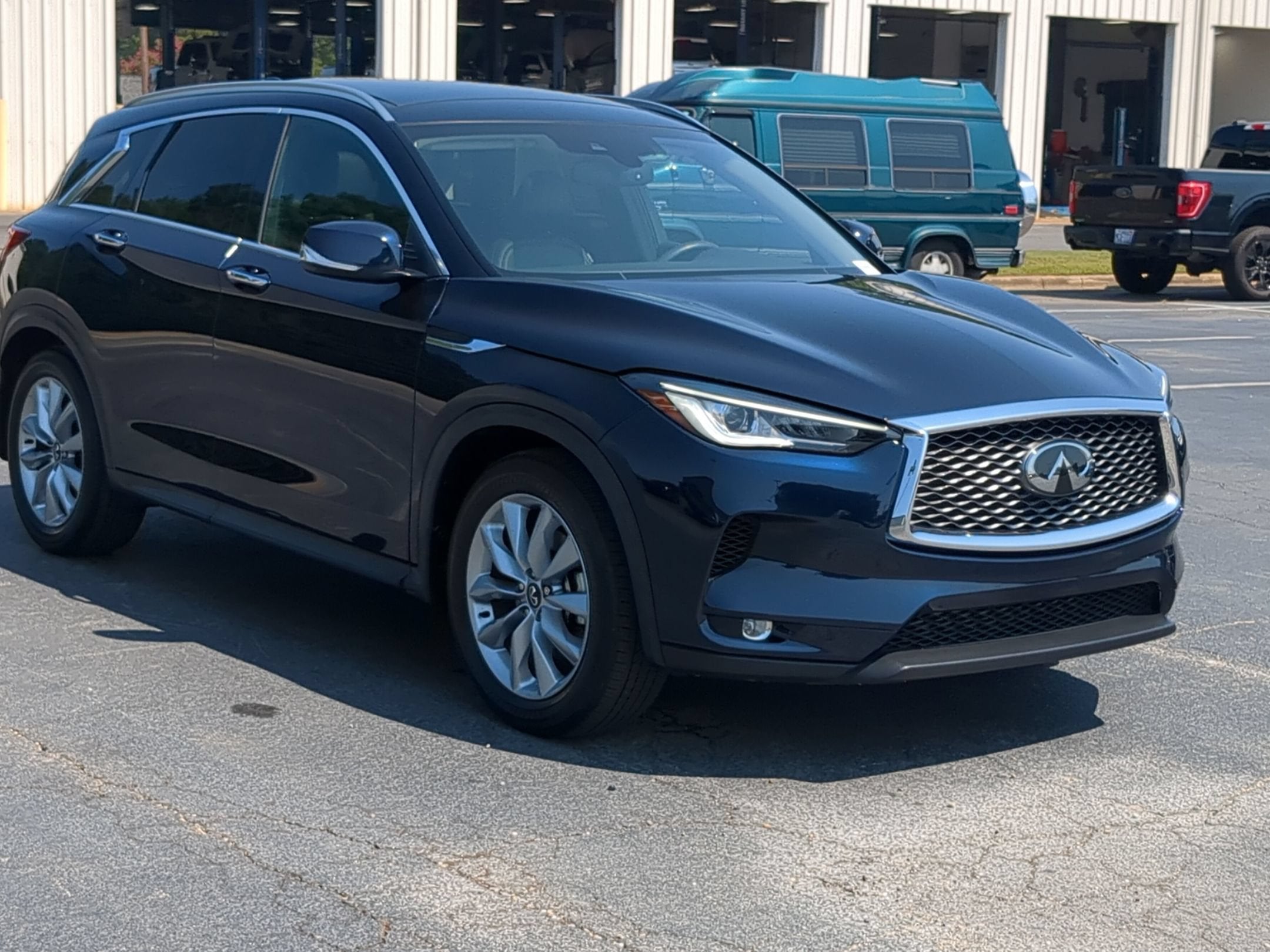 2022 INFINITI QX50 LUXE
