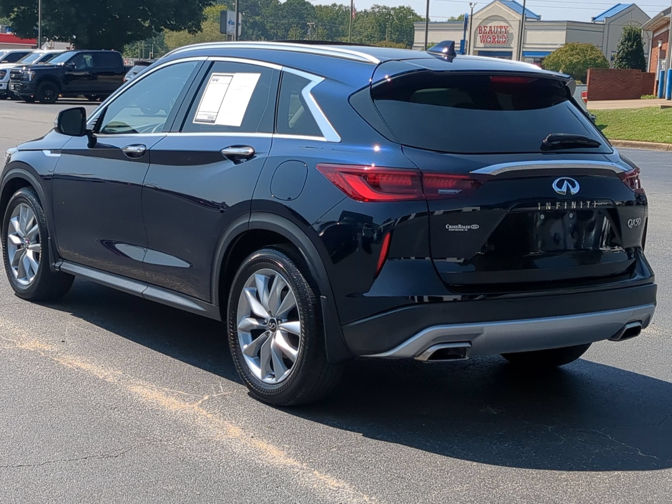 2022 INFINITI QX50 LUXE