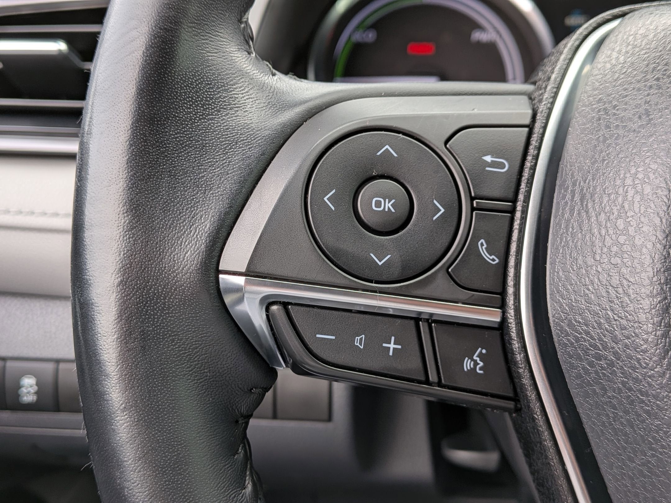 2020 Toyota Camry Hybrid XLE