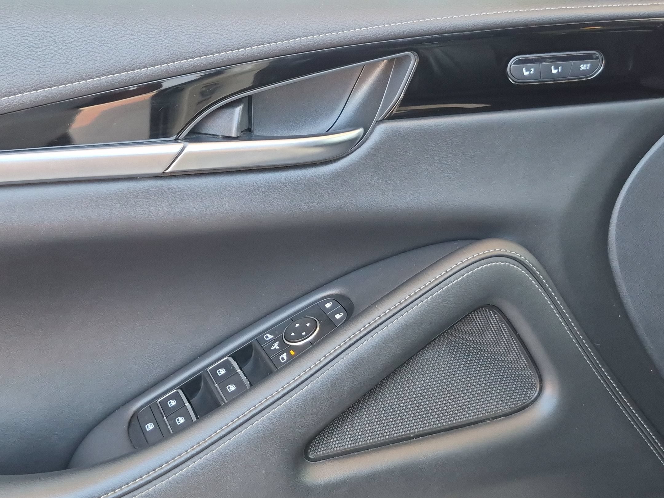 2022 INFINITI QX60 PURE