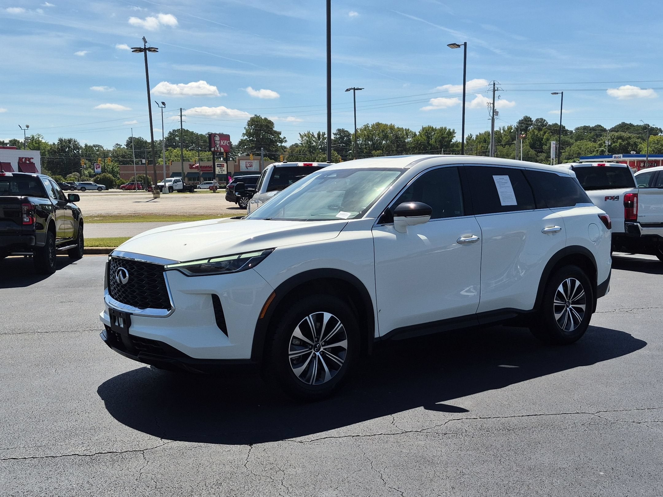 2022 INFINITI QX60 PURE