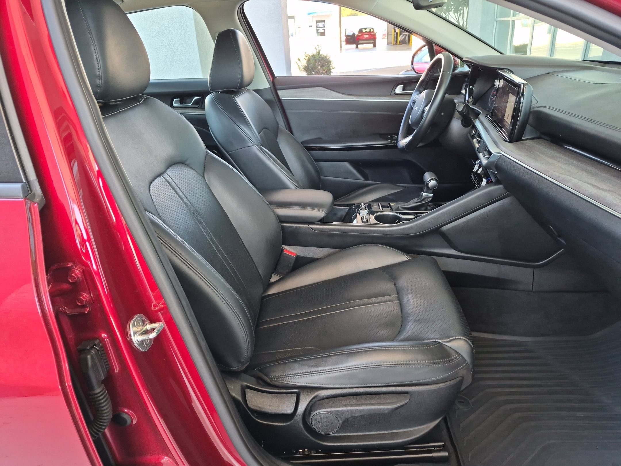 2022 Kia K5 EX
