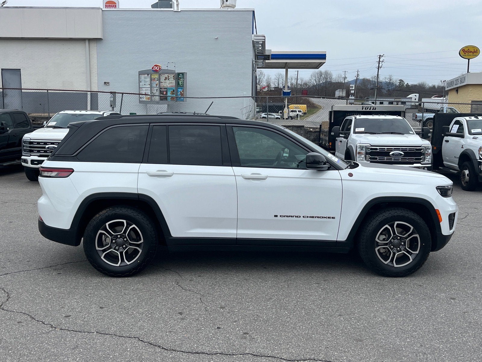 2022 Jeep Grand Cherokee Trailhawk