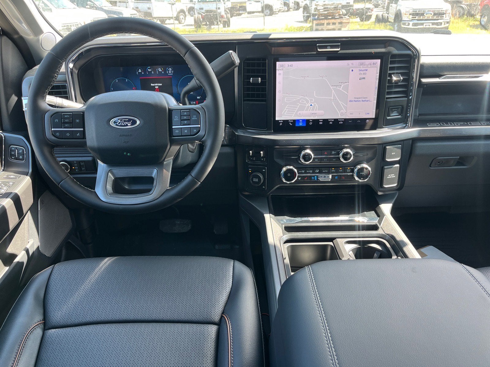 2026 Ford Super Duty F-450 DRW Lariat DRW