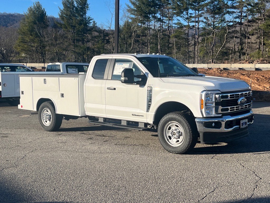 2025 Ford Super Duty F-350 SRW XL