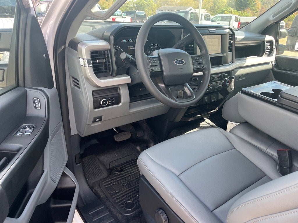 2026 Ford Super Duty F-550 DRW XL DRW