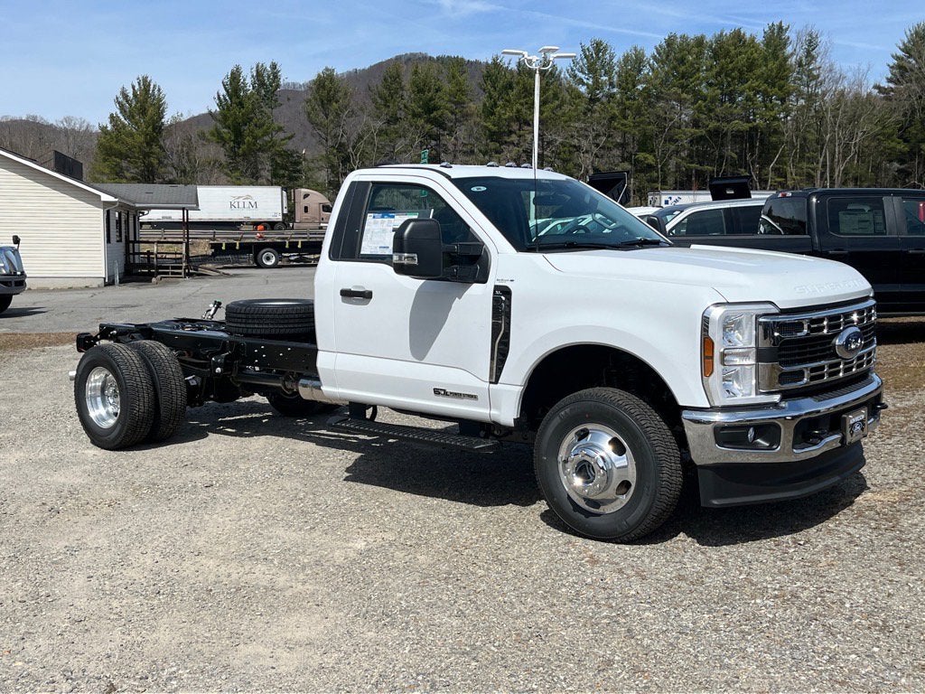 2025 Ford Super Duty F-350 DRW XL