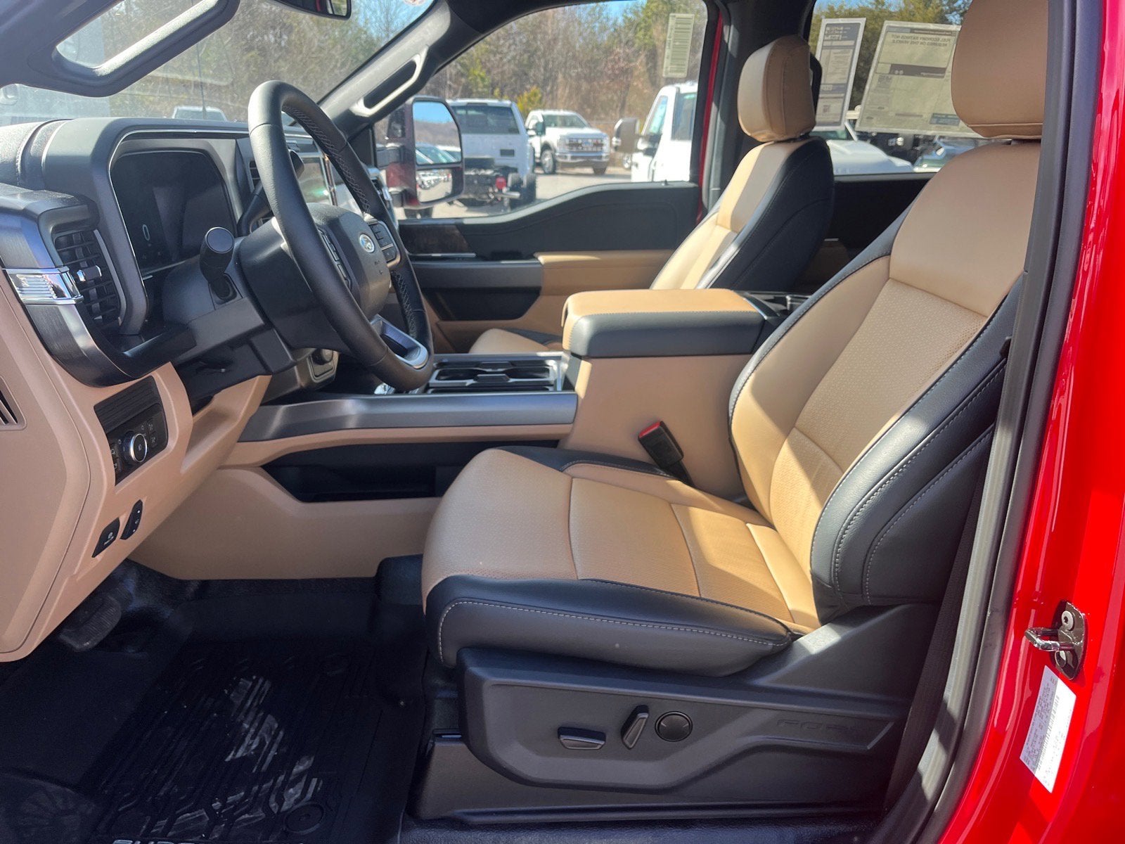 2026 Ford Super Duty F-550 DRW Lariat DRW