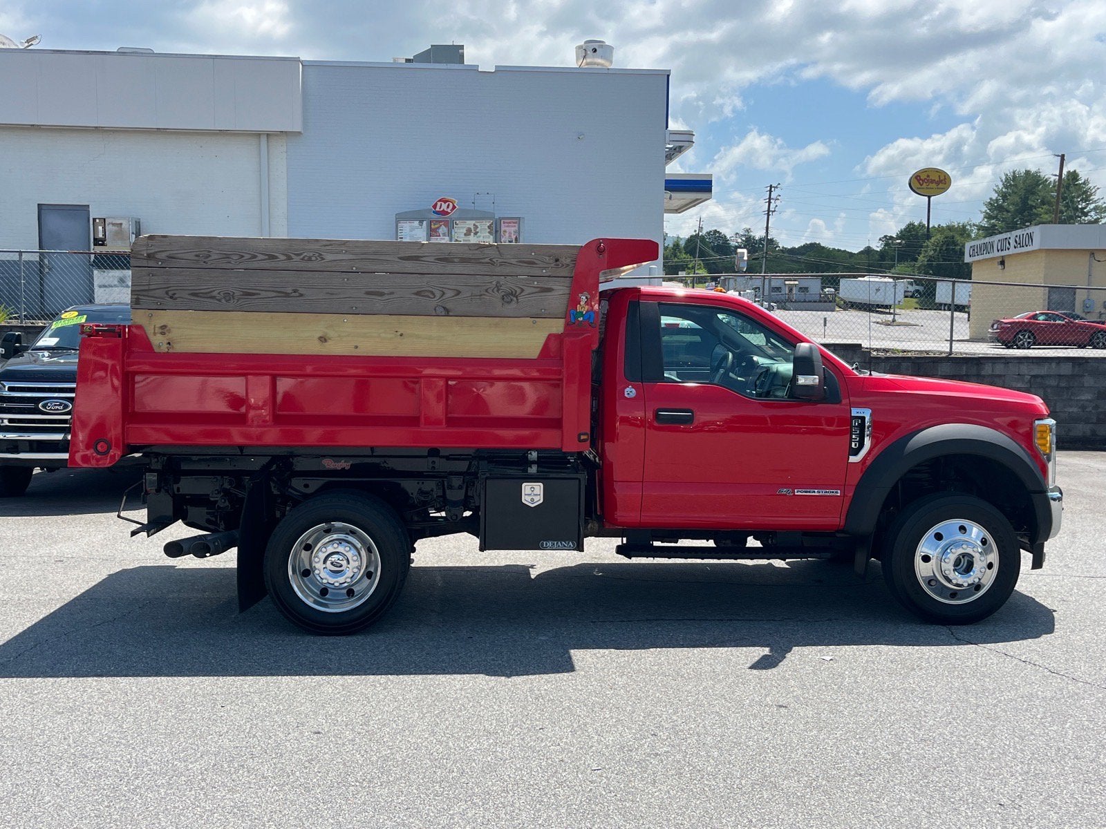 2017 Ford Super Duty F-550 DRW XL
