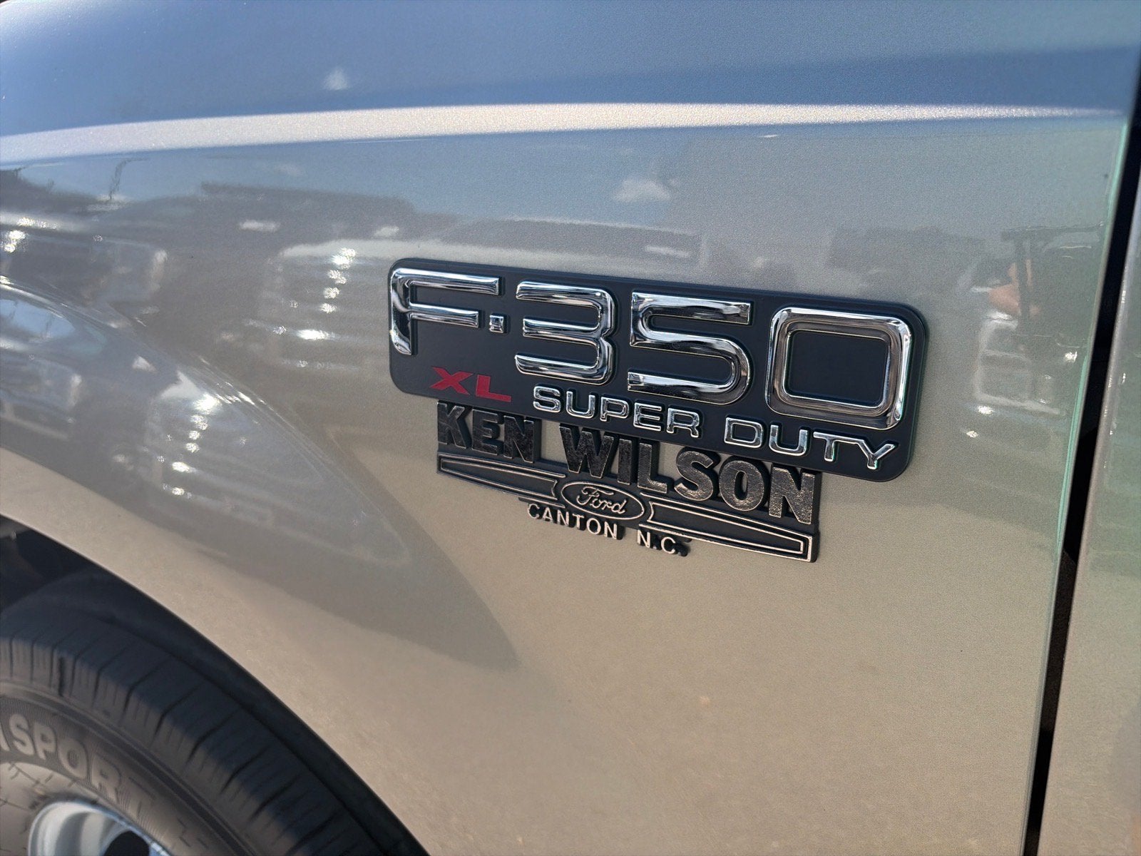 2004 Ford Super Duty F-350 DRW DRW
