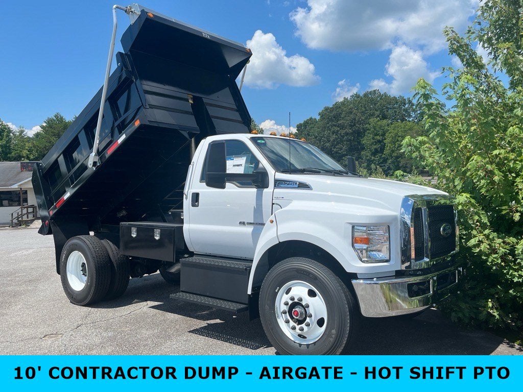 2026 Ford F-750SD Base