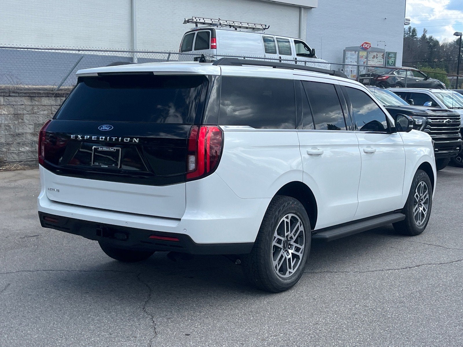 2026 Ford Expedition Active