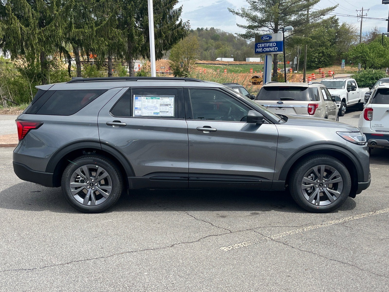 2026 Ford Explorer Active w/200A Pkg