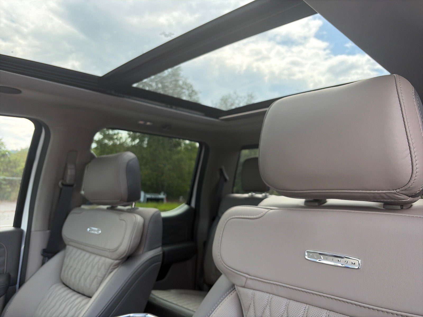 2026 Ford Super Duty F-350 SRW Platinum