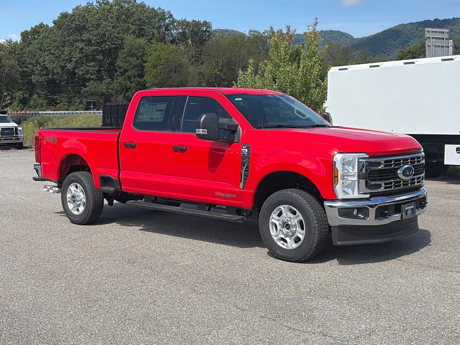 2026 Ford Super Duty F-350 SRW XLT