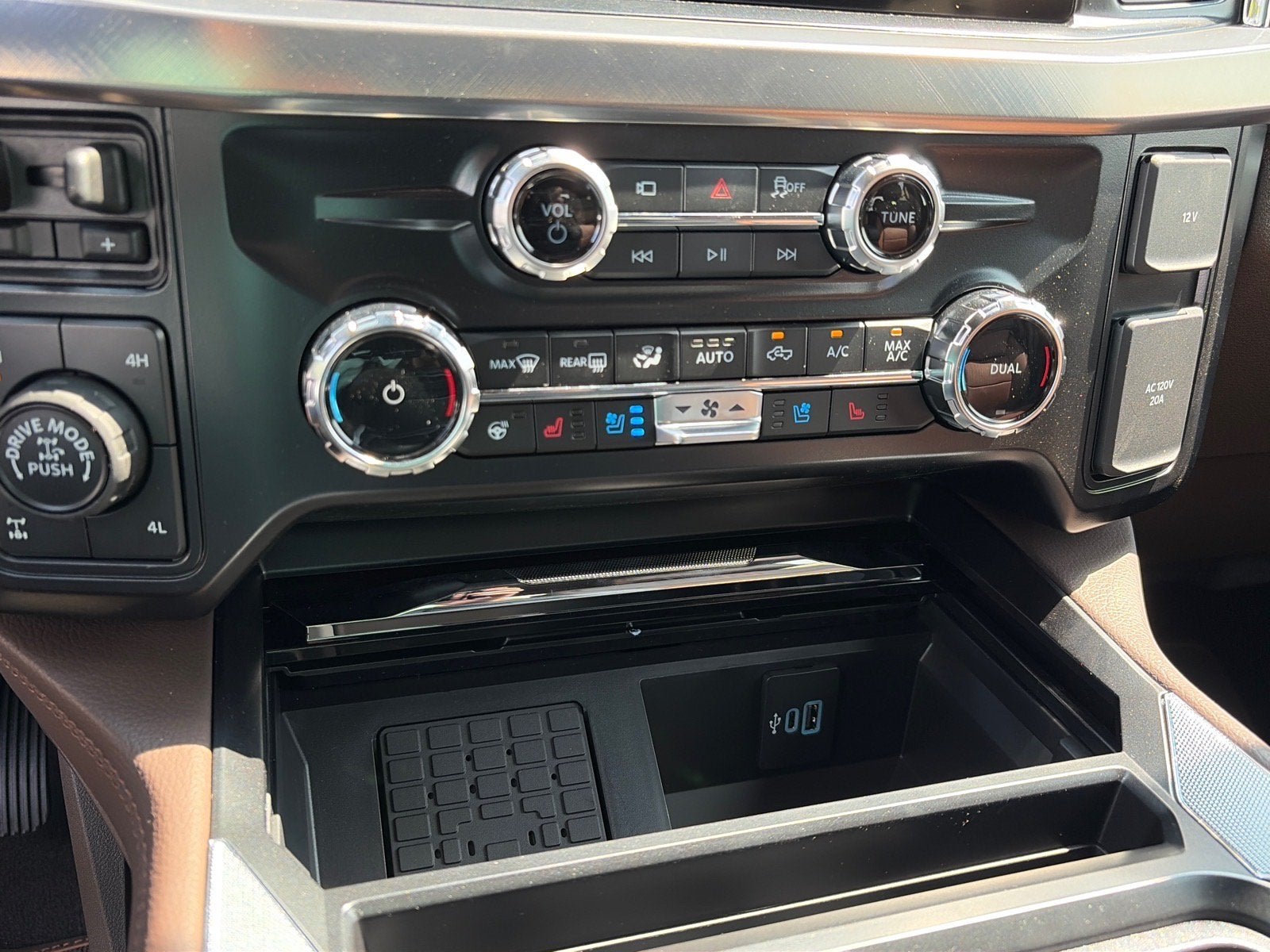 2026 Ford Super Duty F-350 SRW King Ranch