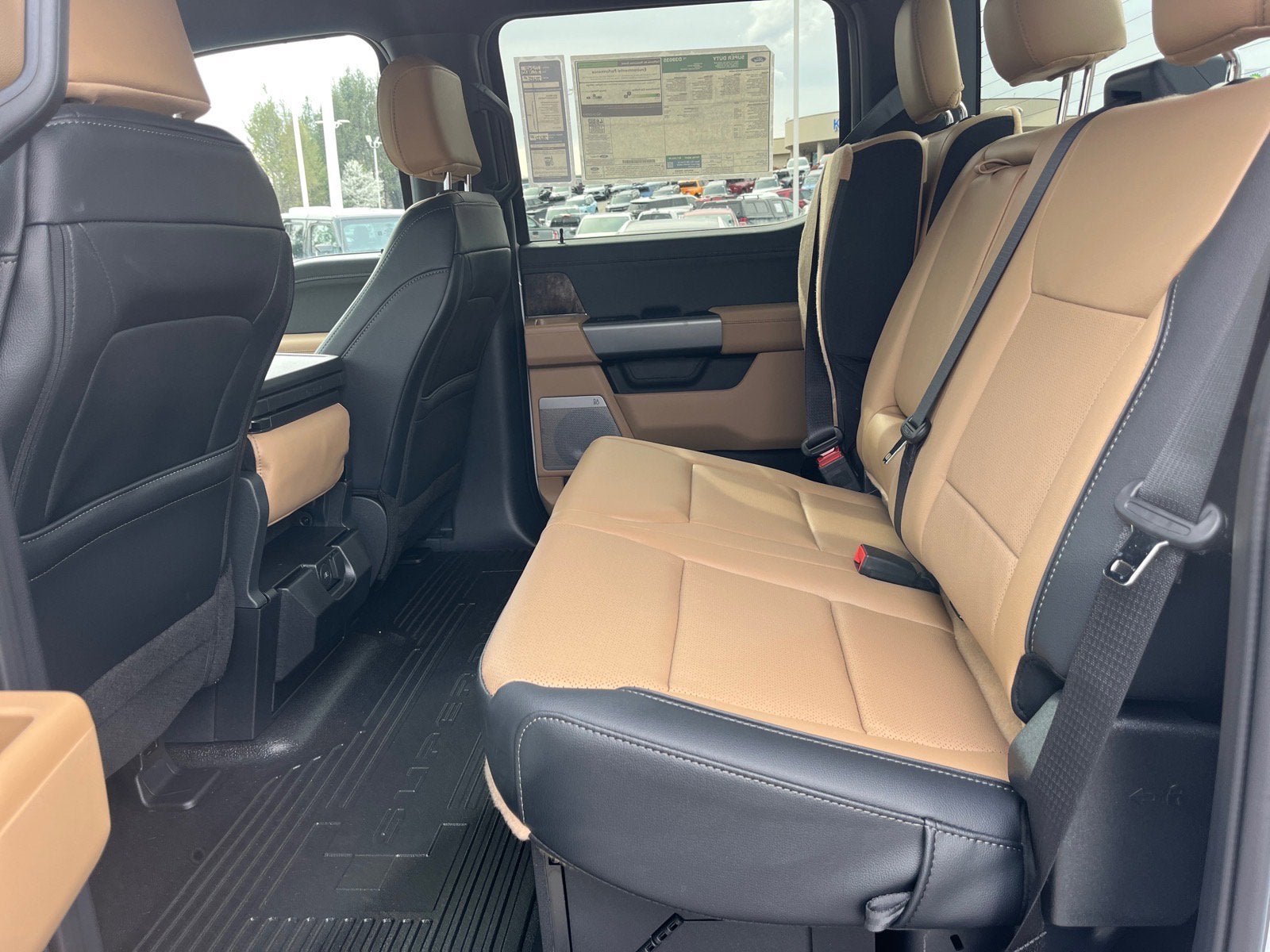 2026 Ford Super Duty F-350 SRW LARIAT