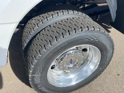 2026 Ford Super Duty F-450 DRW Lariat DRW