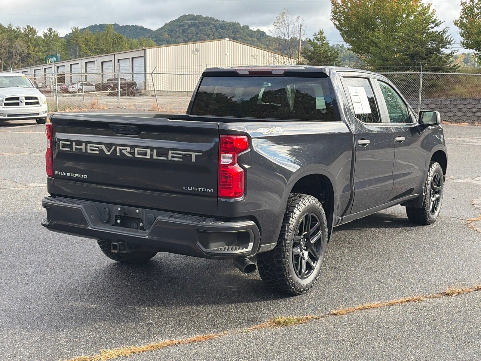 2022 Chevrolet Silverado 1500 Custom